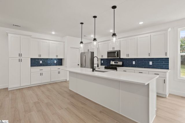 129 Faulkner Circle, Greer, SC 29651