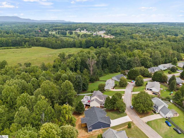 129 Faulkner Circle, Greer, SC 29651