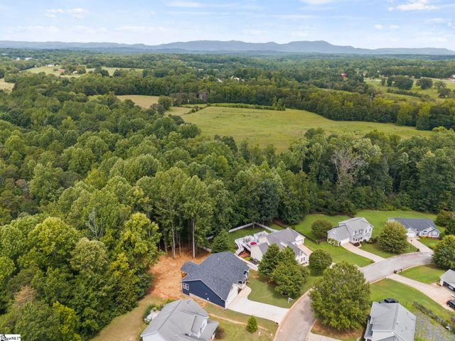 129 Faulkner Circle, Greer, SC 29651