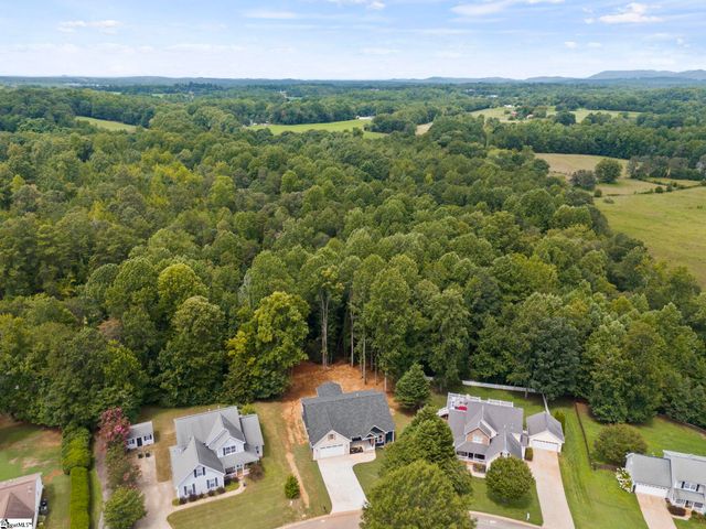 129 Faulkner Circle, Greer, SC 29651