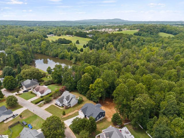 129 Faulkner Circle, Greer, SC 29651