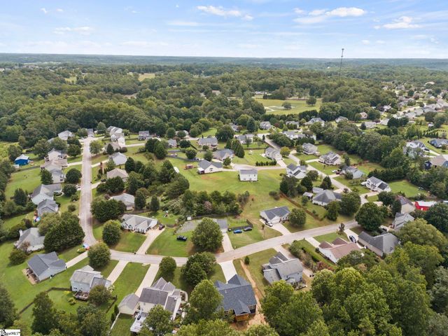 129 Faulkner Circle, Greer, SC 29651