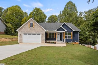 129 Faulkner Circle, Greer, SC 29651