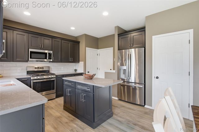 18890 Midway Drive, Macomb Township, MI 48044