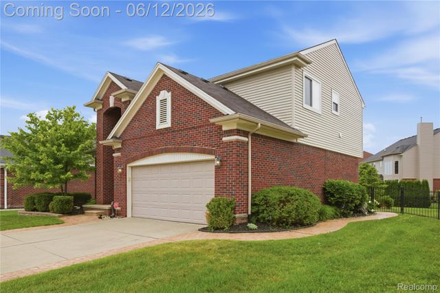 18890 Midway Drive, Macomb Township, MI 48044