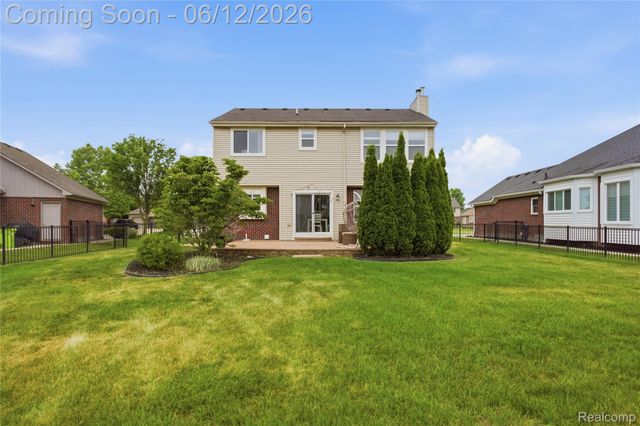 18890 Midway Drive, Macomb Township, MI 48044