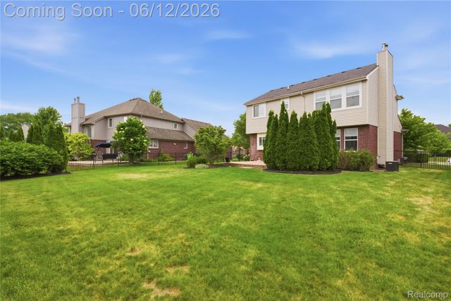 18890 Midway Drive, Macomb Township, MI 48044