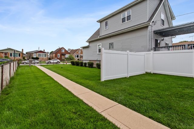 3872 N Ottawa Avenue, Chicago, IL 60634