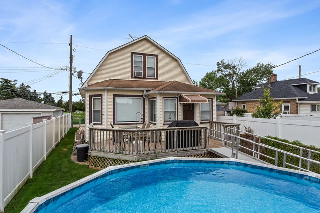 3872 N Ottawa Avenue, Chicago, IL 60634