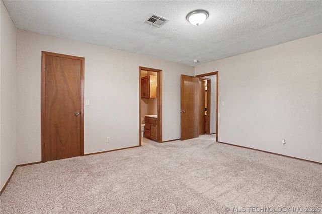 2973 W 112th Place S, Jenks, OK 74037