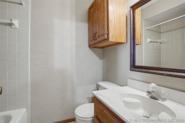 2973 W 112th Place S, Jenks, OK 74037
