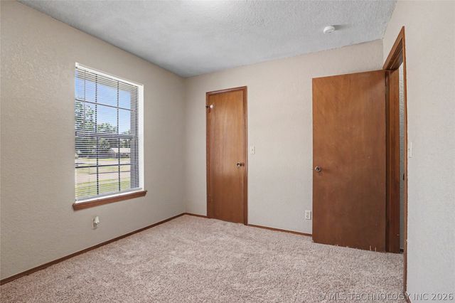 2973 W 112th Place S, Jenks, OK 74037