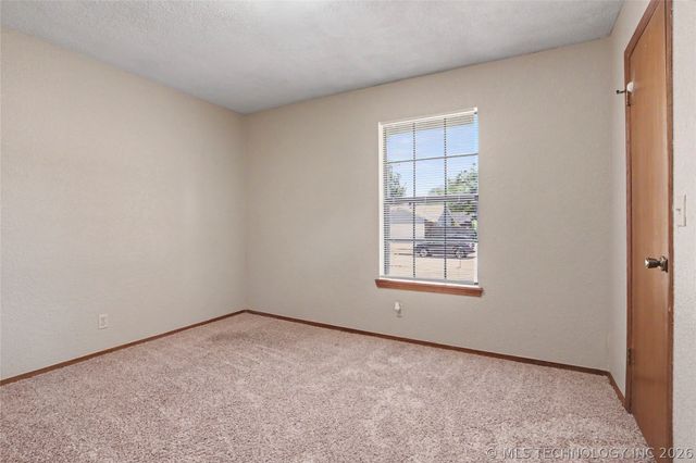 2973 W 112th Place S, Jenks, OK 74037