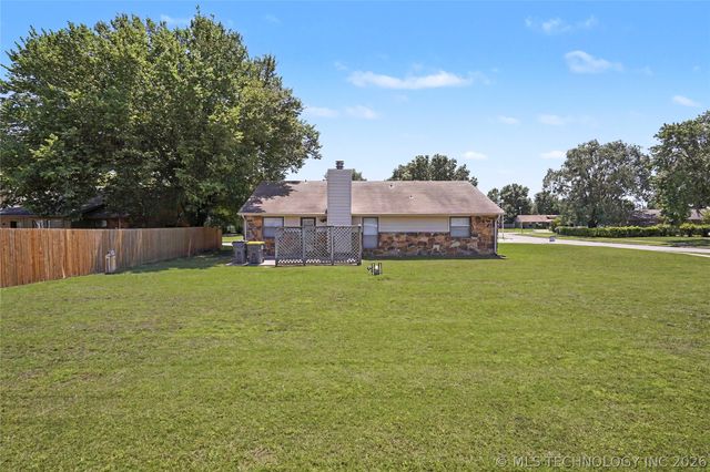 2973 W 112th Place S, Jenks, OK 74037