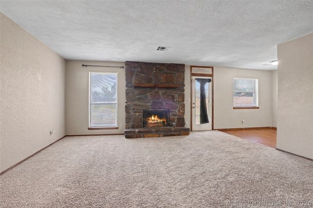 2973 W 112th Place S, Jenks, OK 74037