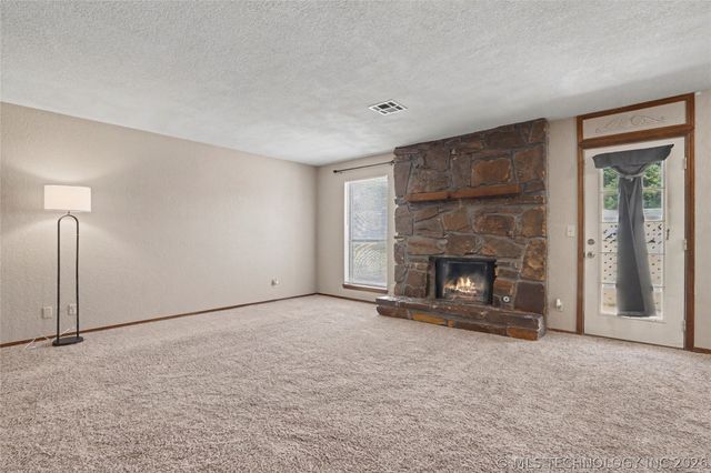 2973 W 112th Place S, Jenks, OK 74037