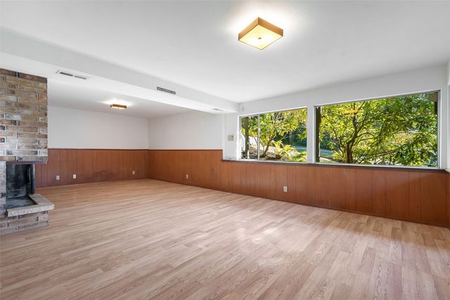 216 NW 115th Street, Seattle, WA 98177