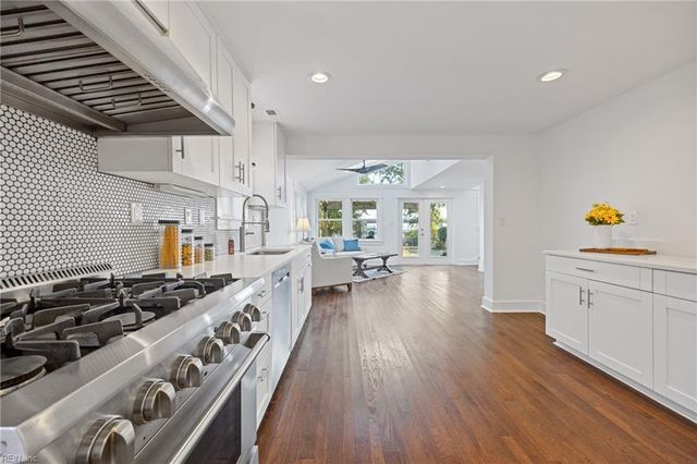 1135 Little Bay AVE, Norfolk, VA 23503