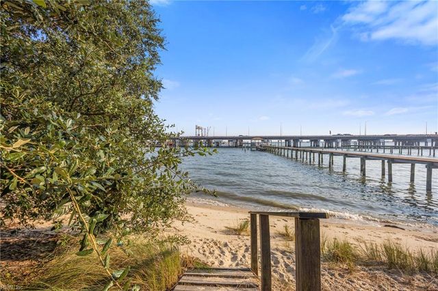 1135 Little Bay AVE, Norfolk, VA 23503