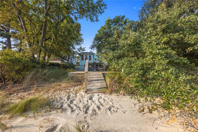 1135 Little Bay AVE, Norfolk, VA 23503