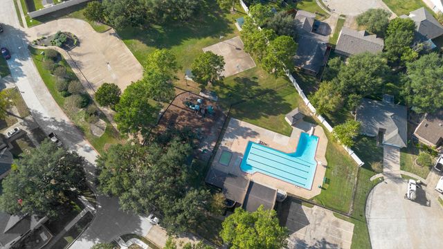 16023 Gladebrook Glen Lane, Houston, TX 77095