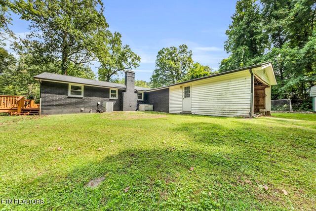 150 Yarnell Rd, Clinton, TN 37716