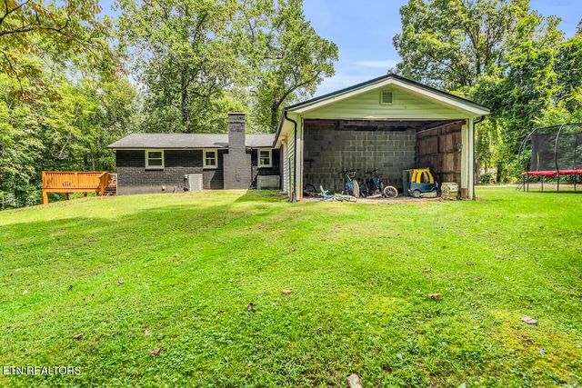 150 Yarnell Rd, Clinton, TN 37716