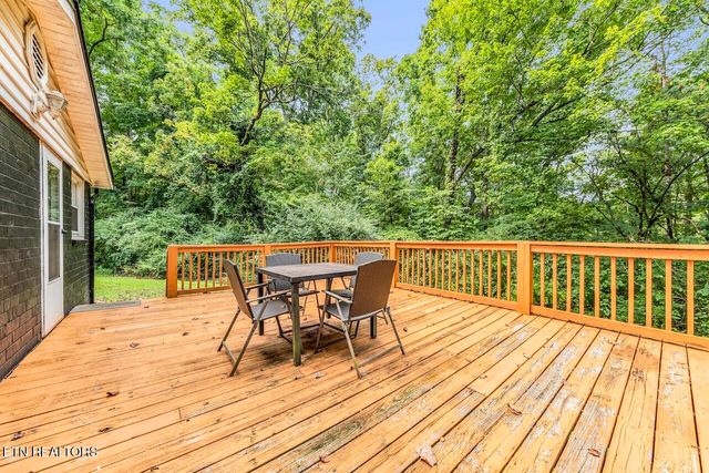 150 Yarnell Rd, Clinton, TN 37716