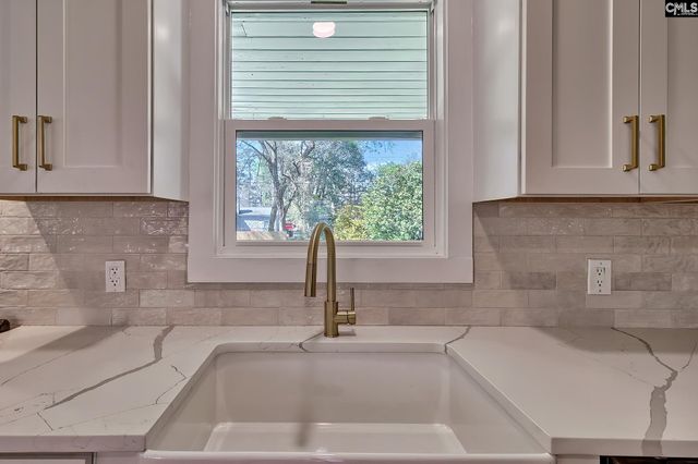 900 M Avenue, Cayce, SC 29033