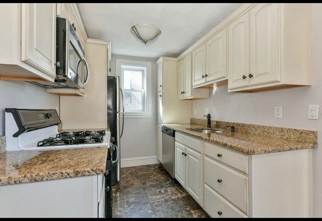 154 Webster Street 2, Boston, MA 02128