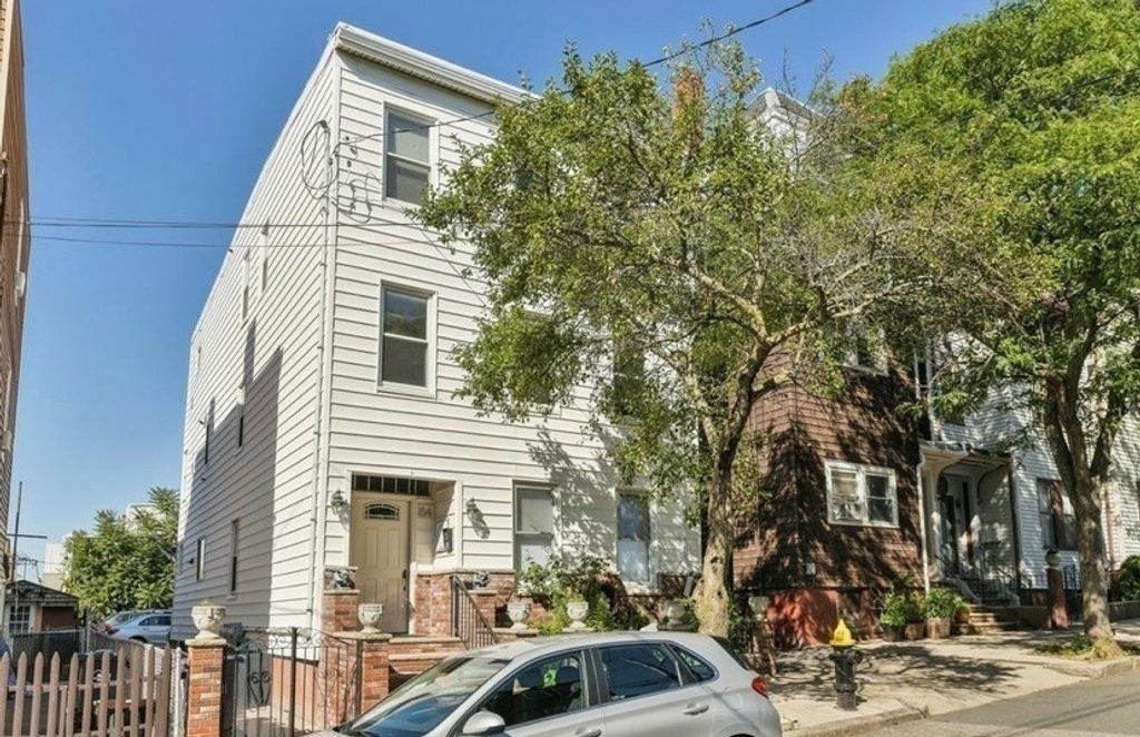 154 Webster Street 2, Boston, MA 02128