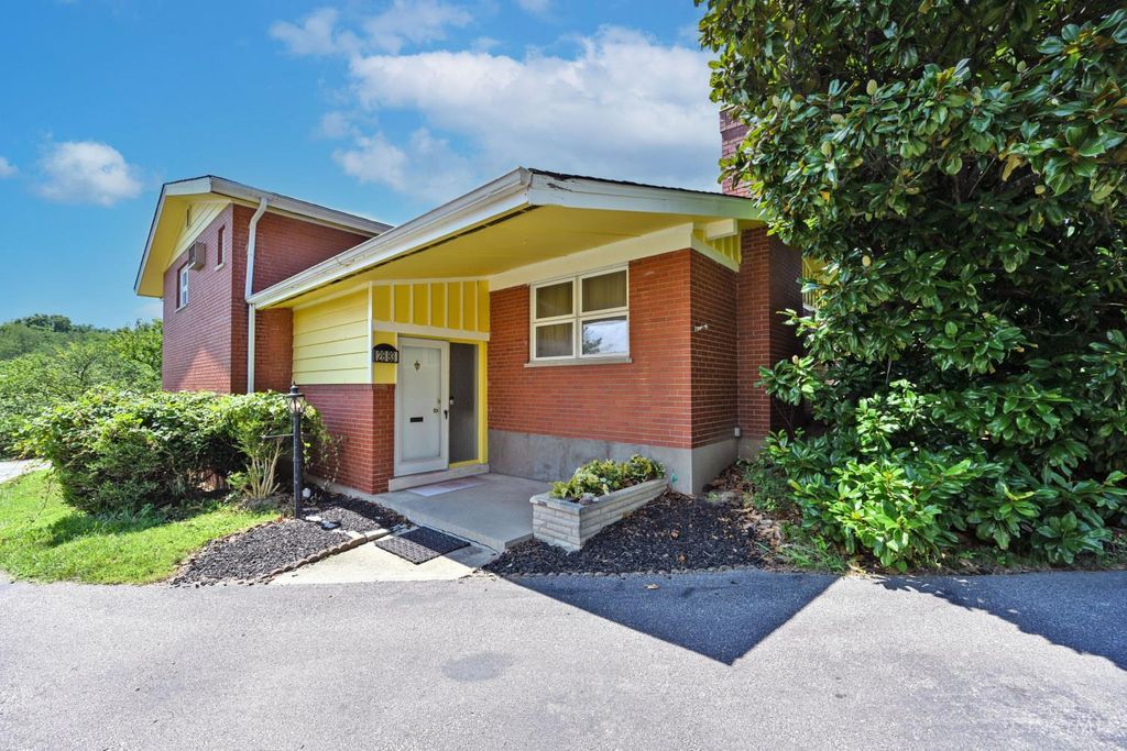 2883 West Tower Avenue, Cincinnati, OH 45238