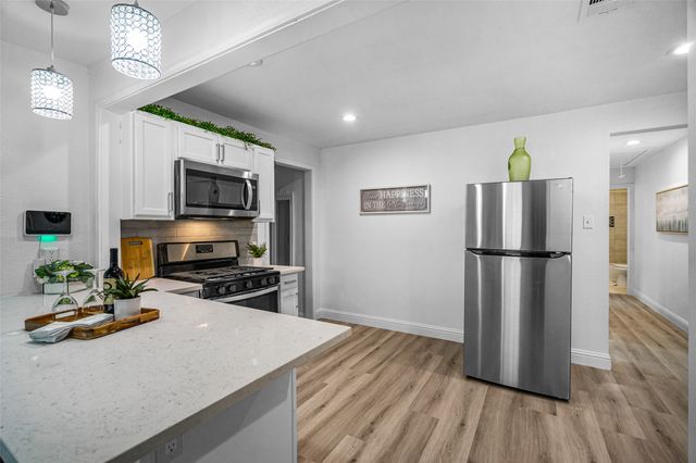 2250 AREBA Street A, Dallas, TX 75203