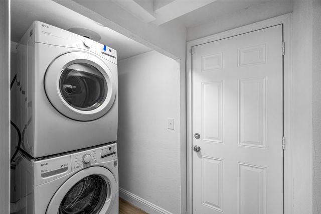 2250 AREBA Street A, Dallas, TX 75203