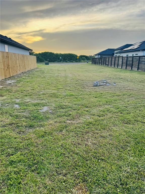 6610 Brockhampton St, Corpus Christi, TX 78414 — photo 2