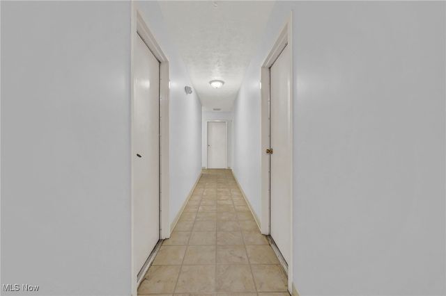 23411 Grist Mill Court 2, Olmsted Falls, OH 44138