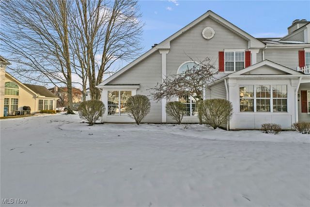 23411 Grist Mill Court 2, Olmsted Falls, OH 44138