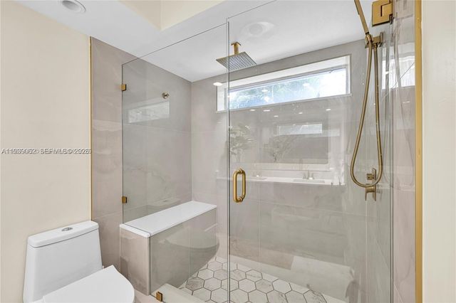 5706 Guava Dr, Tamarac, FL 33319