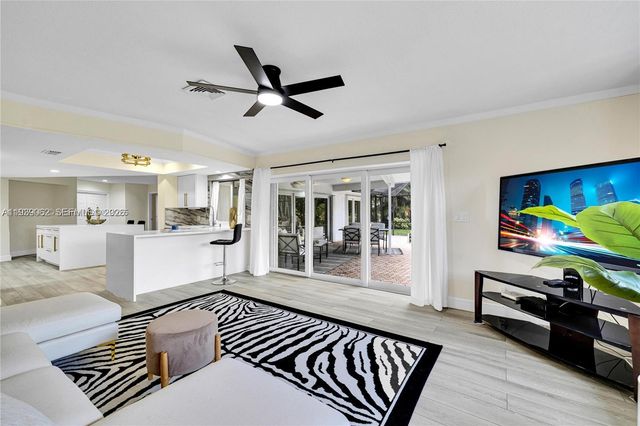 5706 Guava Dr, Tamarac, FL 33319