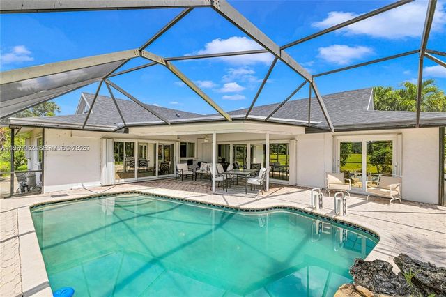 5706 Guava Dr, Tamarac, FL 33319