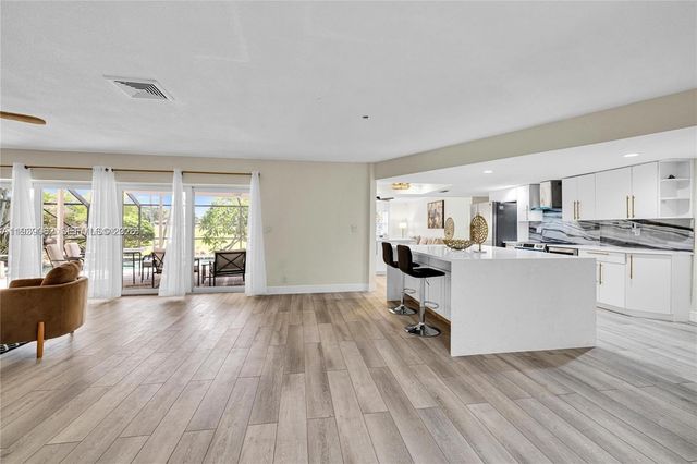 5706 Guava Dr, Tamarac, FL 33319