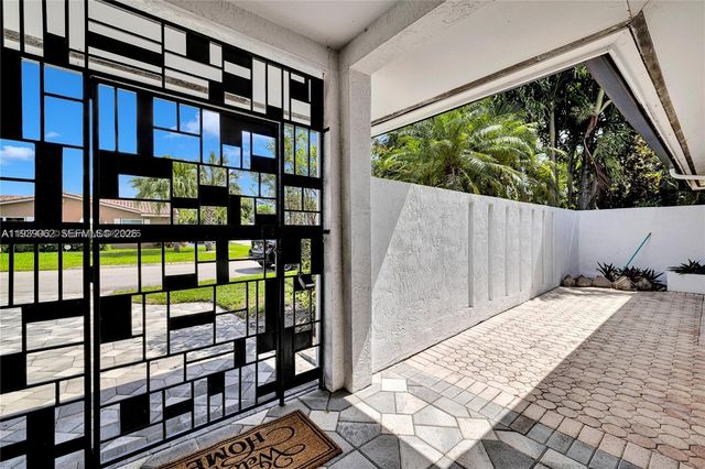 5706 Guava Dr, Tamarac, FL 33319