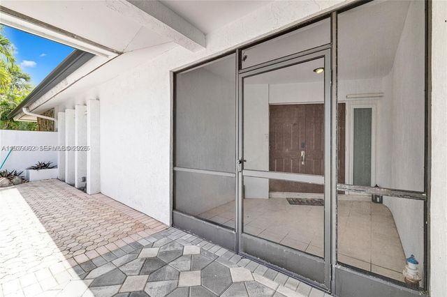 5706 Guava Dr, Tamarac, FL 33319