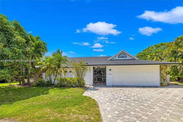 5706 Guava Dr, Tamarac, FL 33319