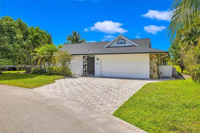 5706 Guava Dr, Tamarac, FL 33319