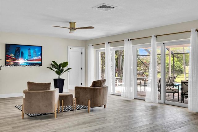 5706 Guava Dr, Tamarac, FL 33319