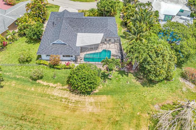 5706 Guava Dr, Tamarac, FL 33319