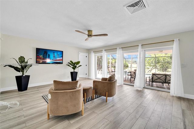 5706 Guava Dr, Tamarac, FL 33319