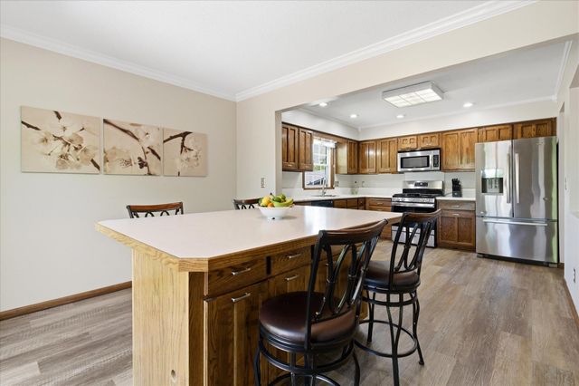 15873 Hayes Trail Court, Apple Valley, MN 55124