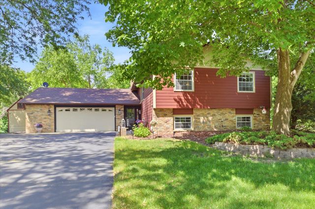 15873 Hayes Trail Court, Apple Valley, MN 55124